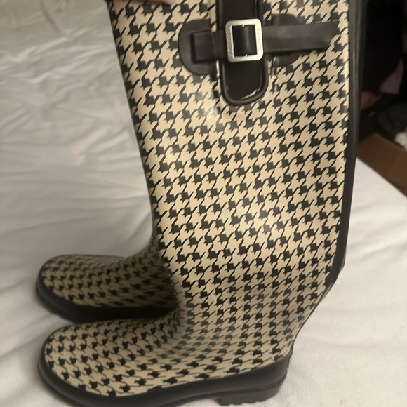 Sperry topsider houndstooth rain boots size 8, worn only once, great condition - Picture 10 of 14